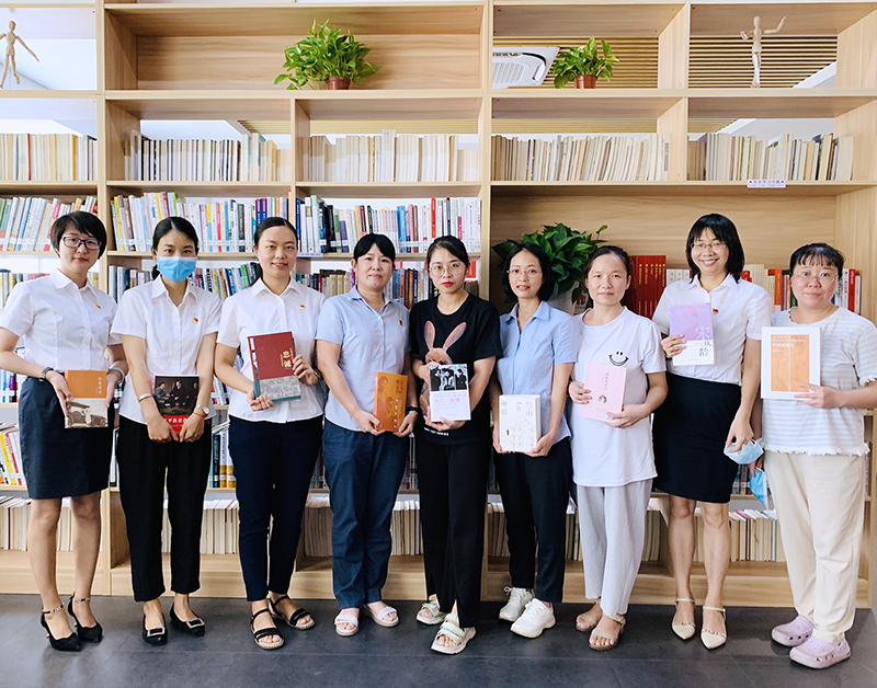 學(xué)黨史 辦實(shí)事 | 廣重集團(tuán)工會(huì)女職委開展“玫瑰書香”主題閱讀活動(dòng)